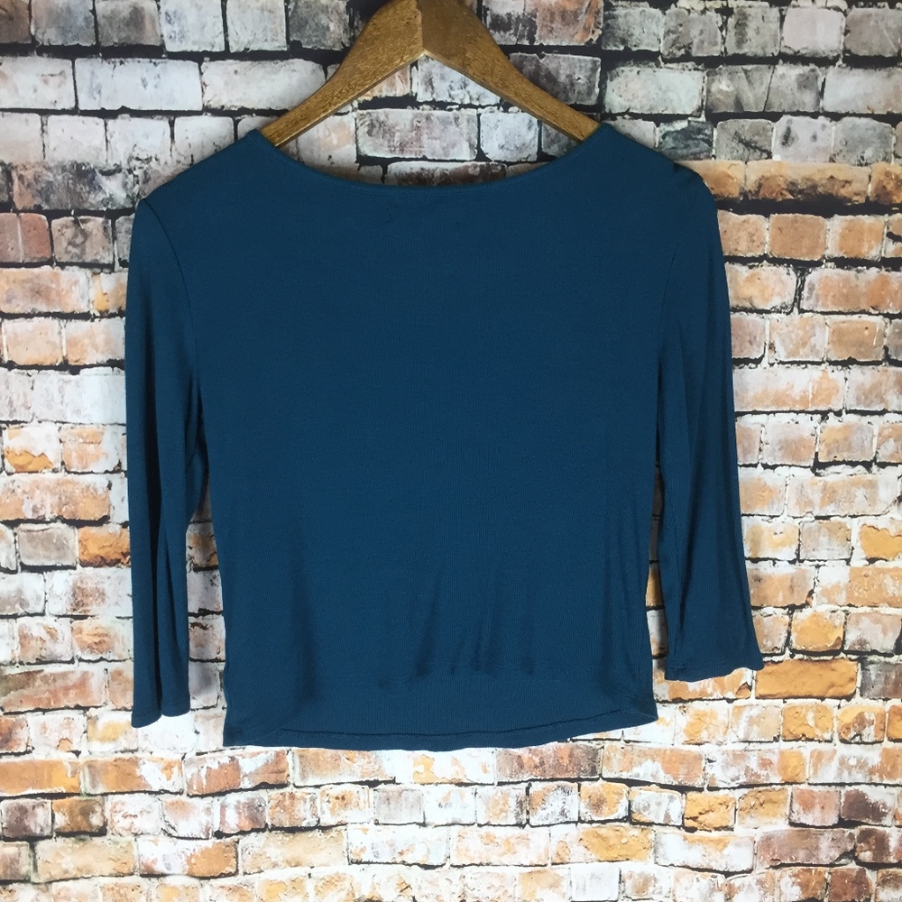 AEO. Long Sleeve Top - Picture 2 of 5